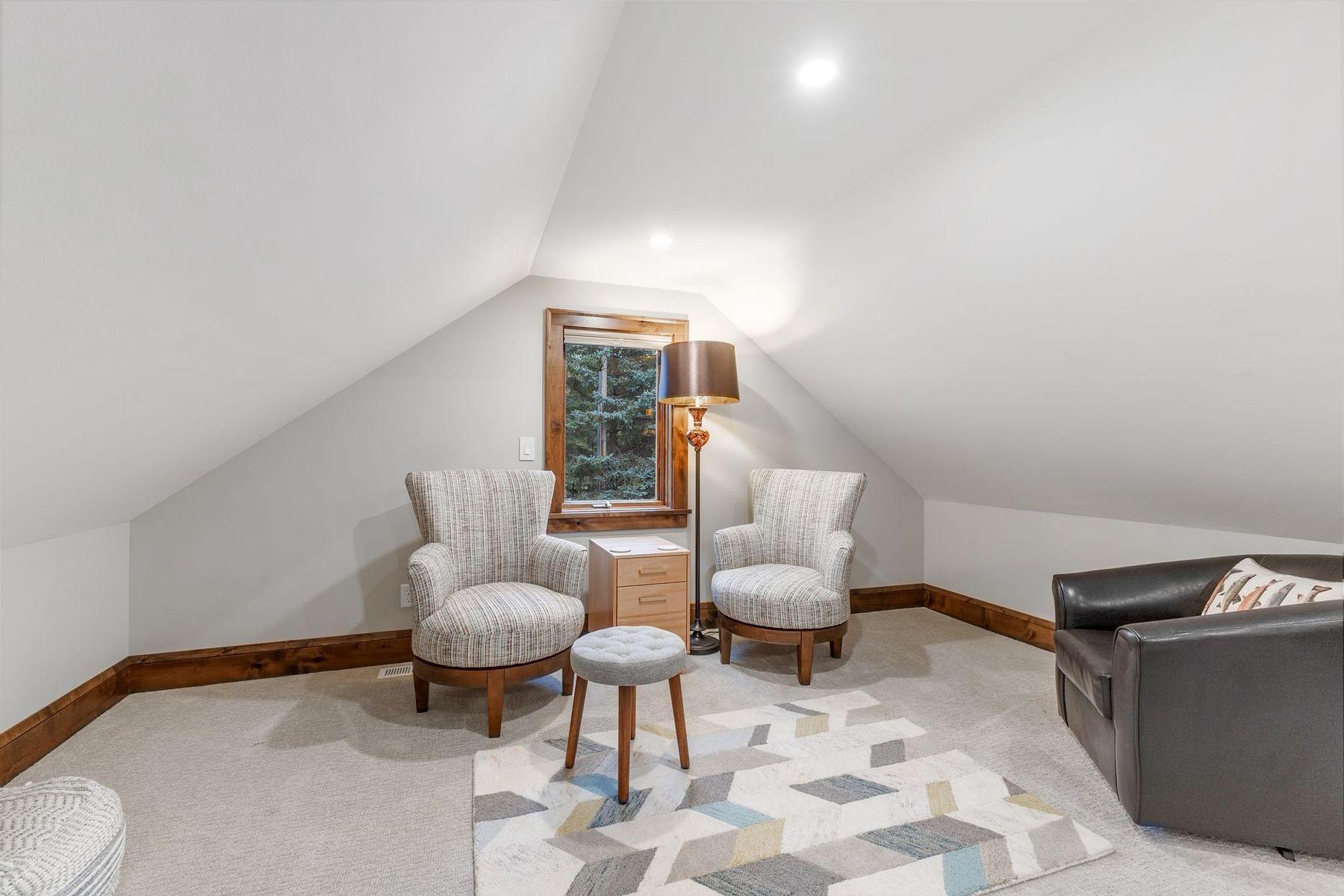 4286 Circle Road Excelsior, MN 55331 - Photo 41 of 69