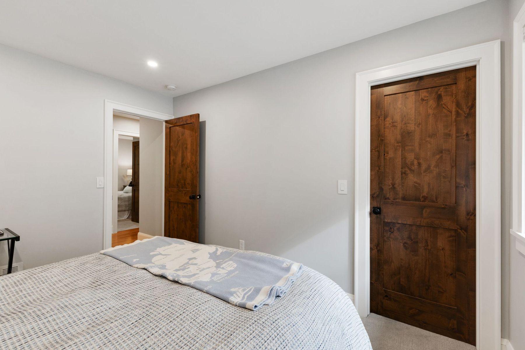 4286 Circle Road Excelsior, MN 55331 - Photo 42 of 69