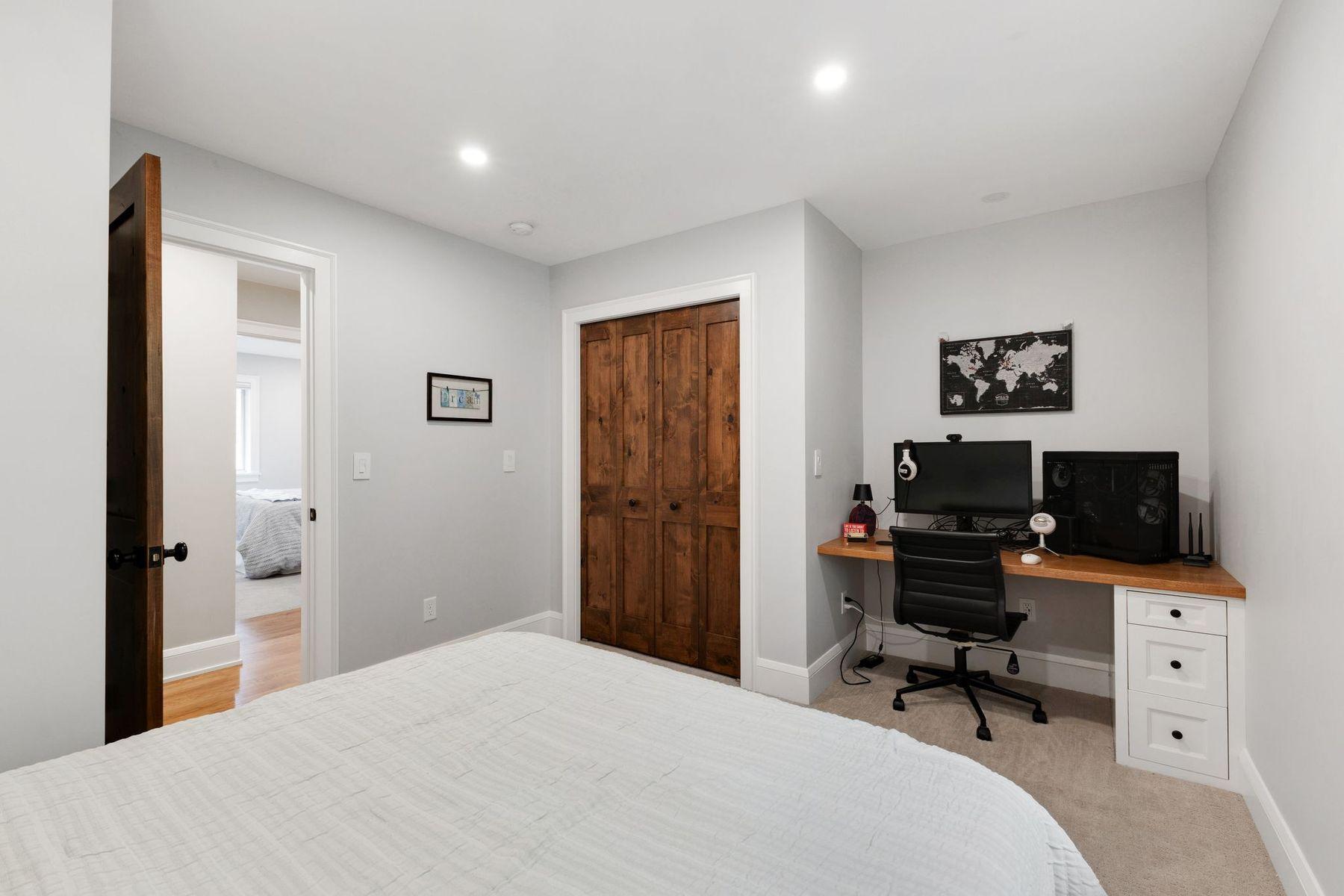 4286 Circle Road Excelsior, MN 55331 - Photo 44 of 69