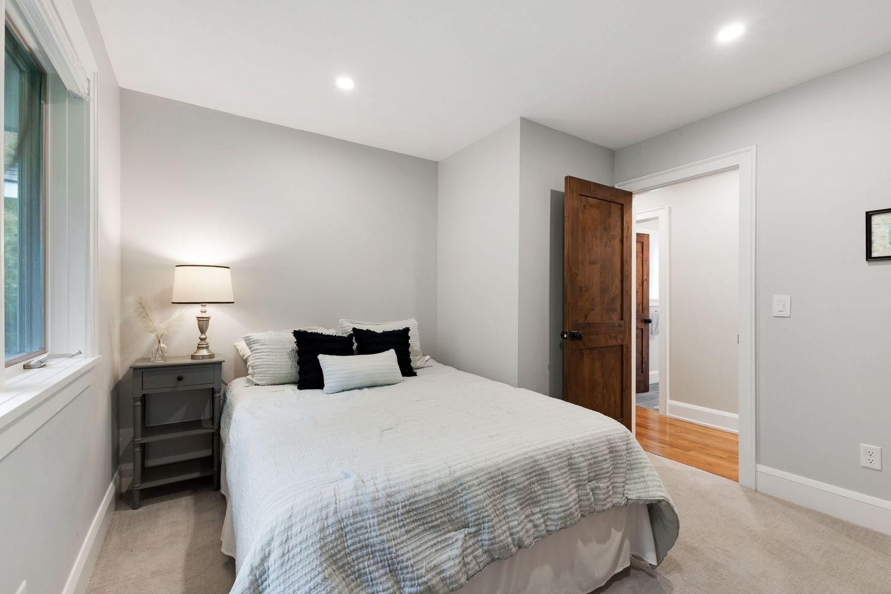 4286 Circle Road Excelsior, MN 55331 - Photo 46 of 69