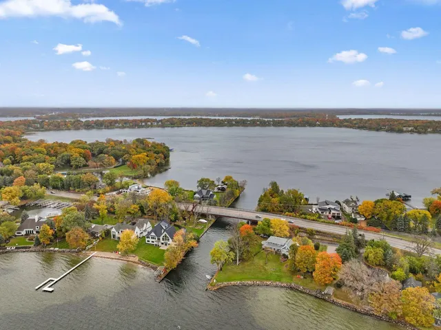 $2,600,000 | 4286 Circle Road, Tonka Bay, MN 55331