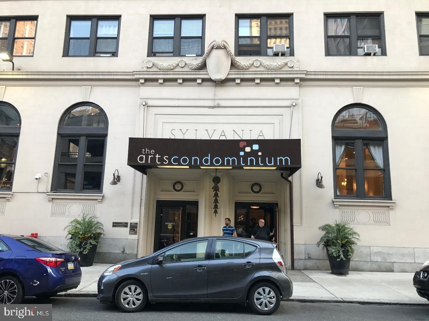 a car parked in front of a building