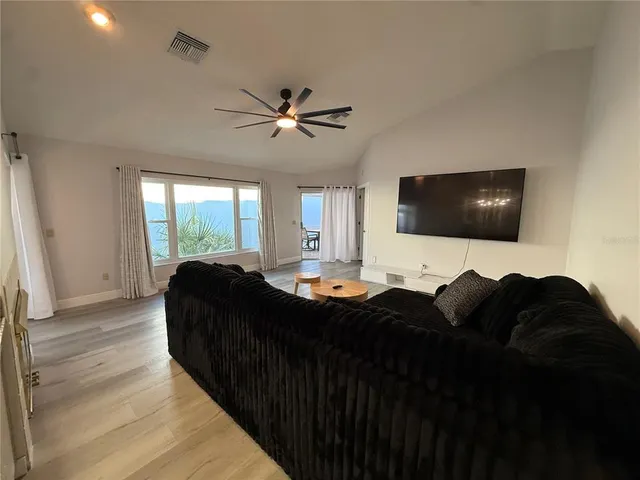 $330,000 | 10400 Casa Grande Circle, Spring Hill, FL 34608