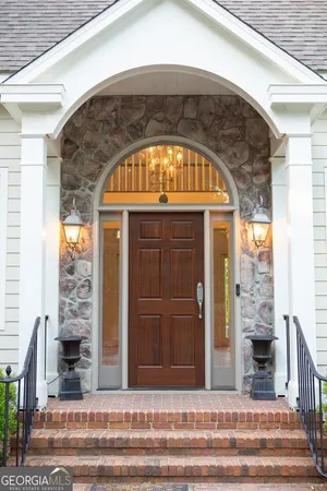 a view of a entryway door of the house