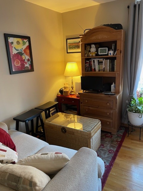 901 West Dakin Street, Unit 2E Chicago, IL 60613 - Photo 9 of 18