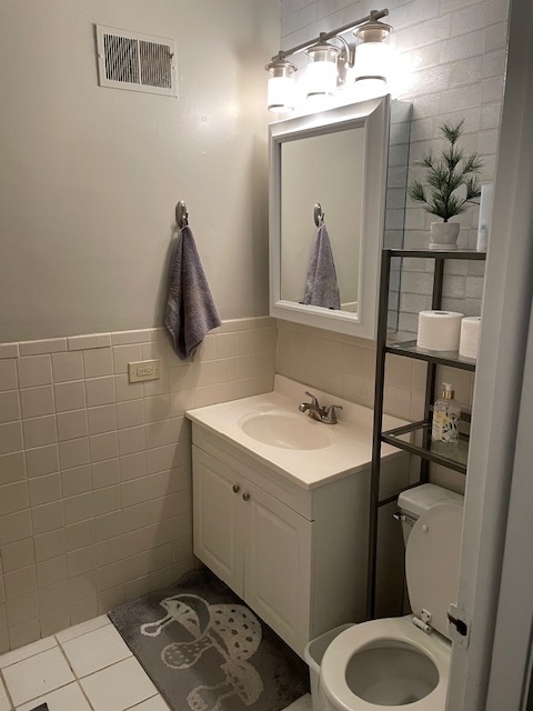 901 West Dakin Street, Unit 2E Chicago, IL 60613 - Photo 10 of 18