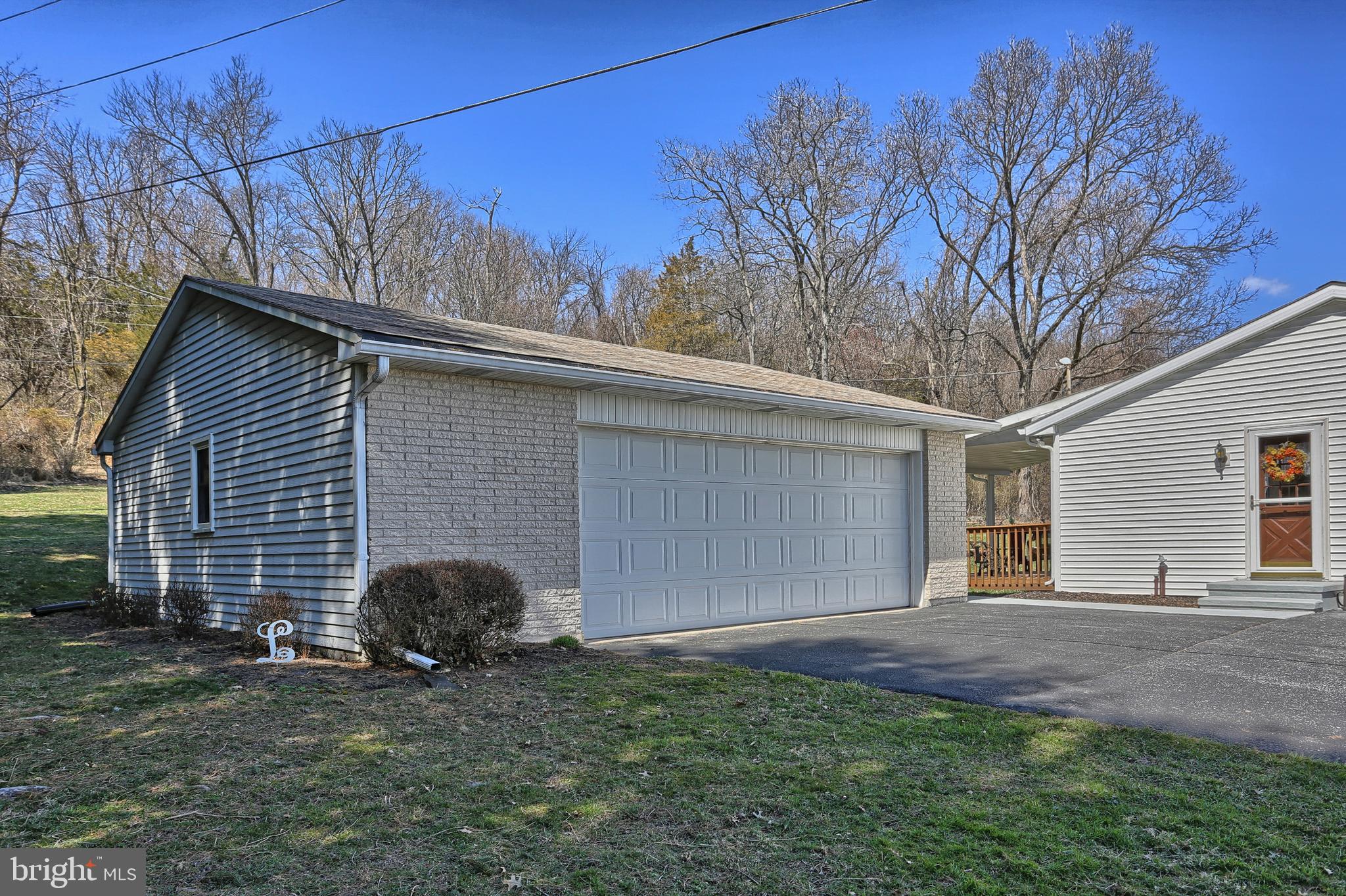 935 Bentzel Road Lewisberry, PA 17339 - Photo 4 of 32