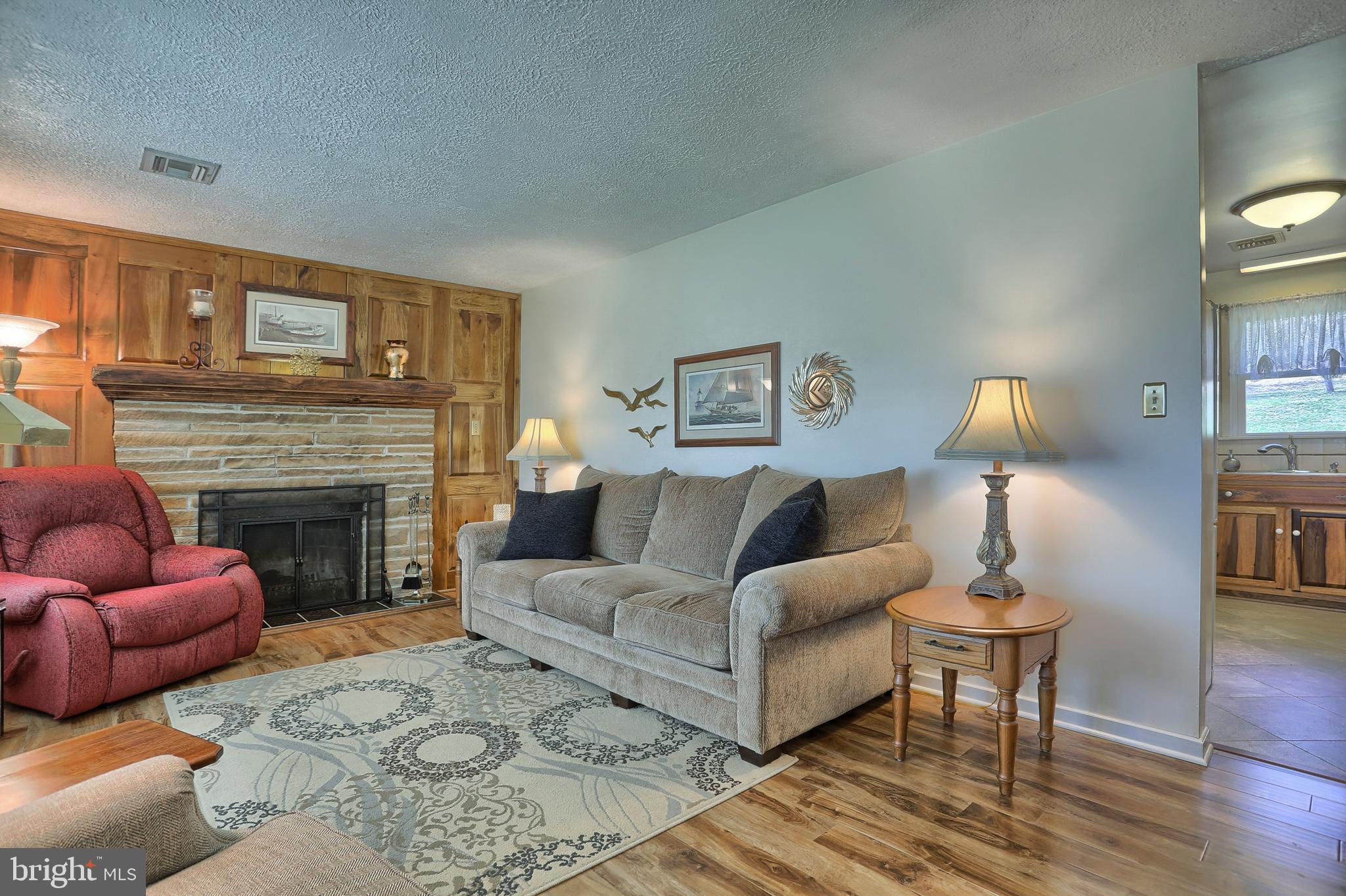935 Bentzel Road Lewisberry, PA 17339 - Photo 7 of 32