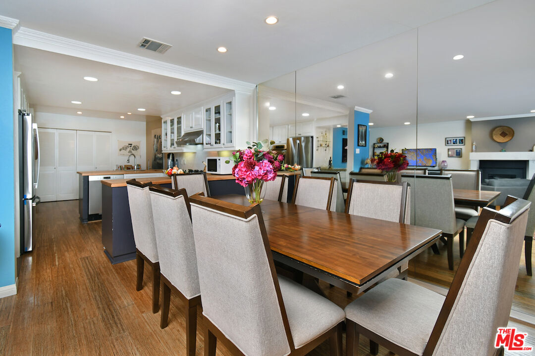 11687 Bellagio Road, Unit 3 Los Angeles, CA 90049 - Photo 24 of 57