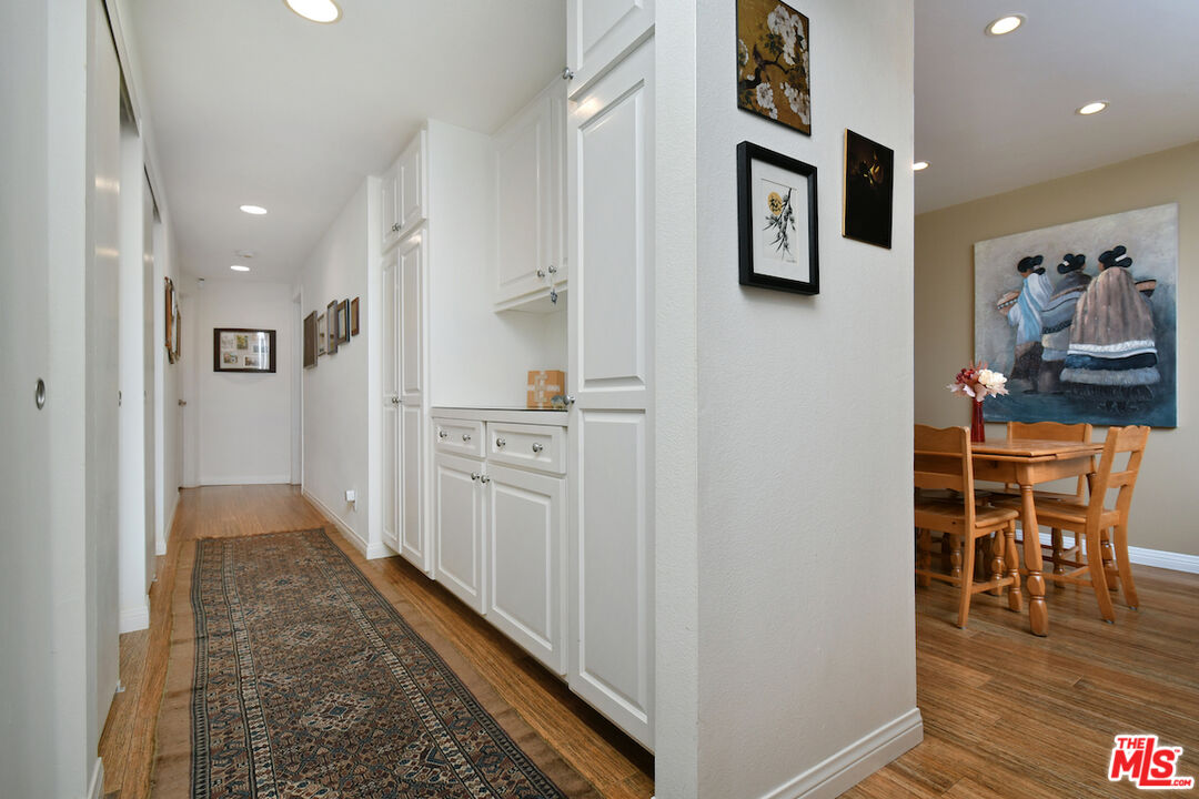 11687 Bellagio Road, Unit 3 Los Angeles, CA 90049 - Photo 31 of 57