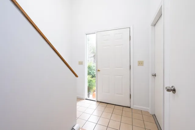 $385,000 | 98 Indian Rock Road, Merrimack, NH 03054