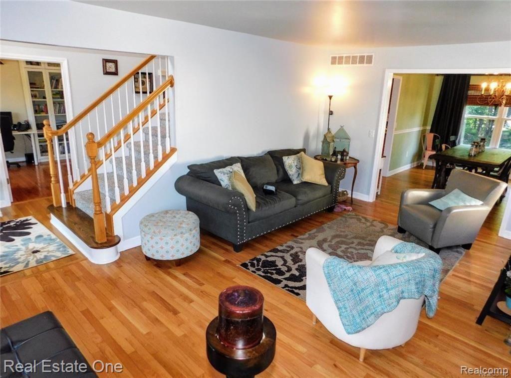 2781 Overview Court Howell, MI 48843 - Photo 11 of 30 Living Room2.jpg