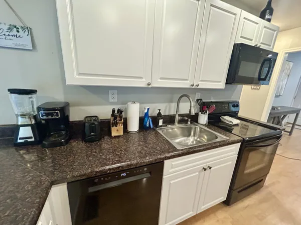 $2,395 | 945 Chickasaw Avenue, Nashville, TN 37207