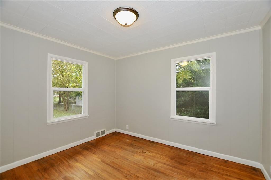 409 West Roberts Road Indianapolis, IN 46217 - Photo 11 of 19 Gallery Image 11