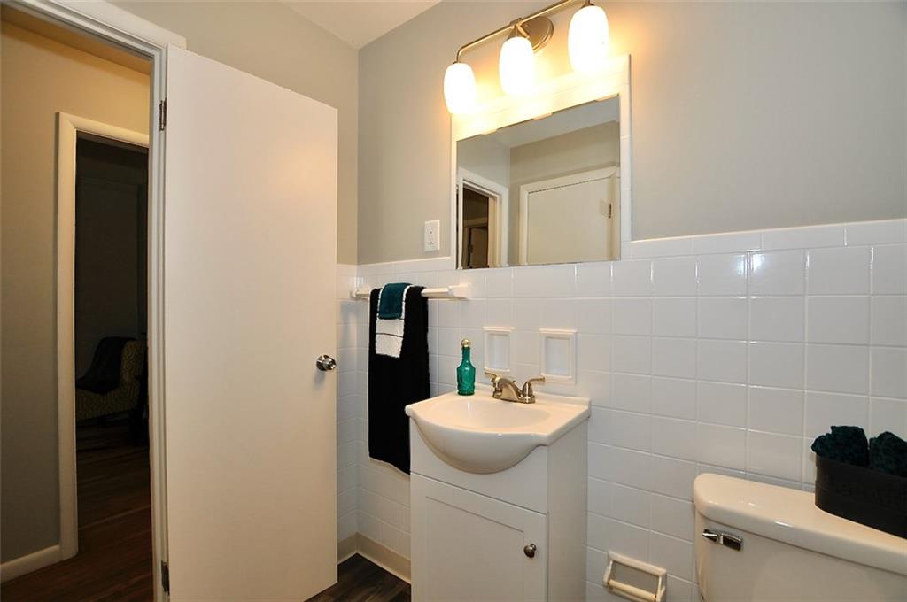 409 West Roberts Road Indianapolis, IN 46217 - Photo 13 of 19 Gallery Image 13