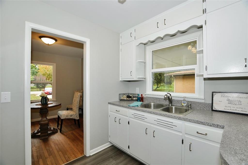 409 West Roberts Road Indianapolis, IN 46217 - Photo 7 of 19 Gallery Image 7