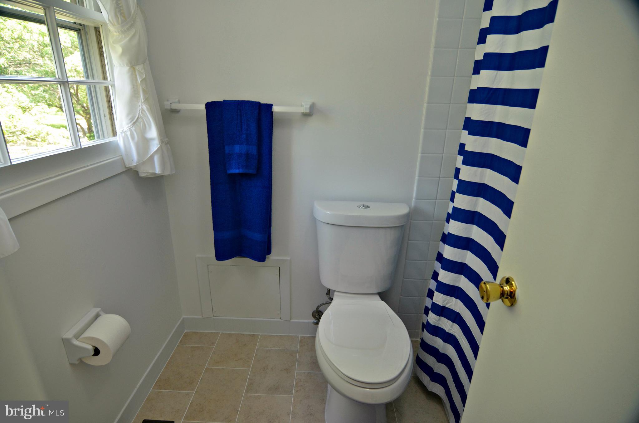 12403 Radnor Lane Laurel, MD 20708 - Photo 21 of 30 Bath (Master)