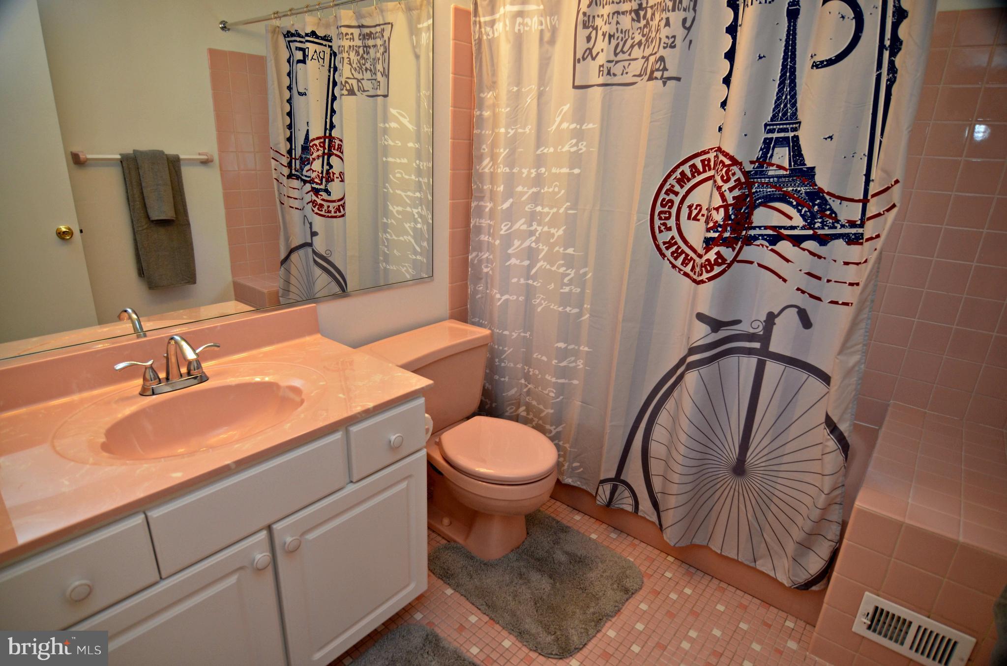 12403 Radnor Lane Laurel, MD 20708 - Photo 25 of 30 Bath