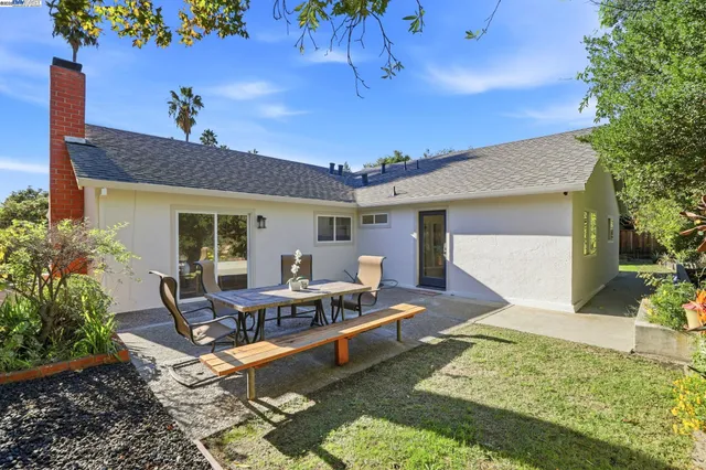 $2,199,880 | 240 Carmelita Place, Fremont, CA 94539
