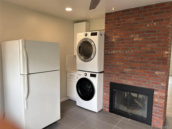 $4,675 | 55 Acre Lane, Hicksville, NY 11801