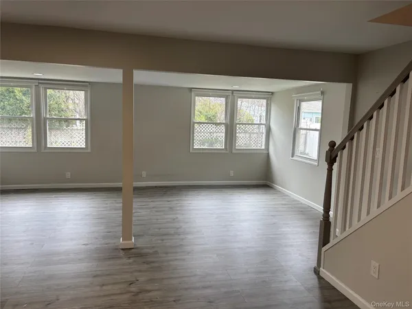 $4,675 | 55 Acre Lane, Hicksville, NY 11801