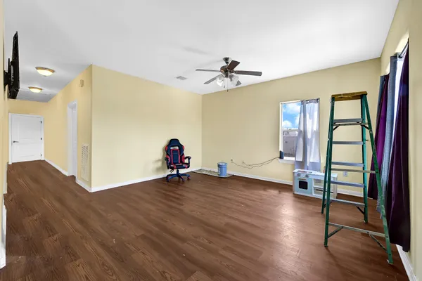 $295,000 | 771 10th Street, Dickinson, TX 77539