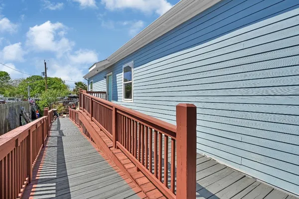 $295,000 | 771 10th Street, Dickinson, TX 77539