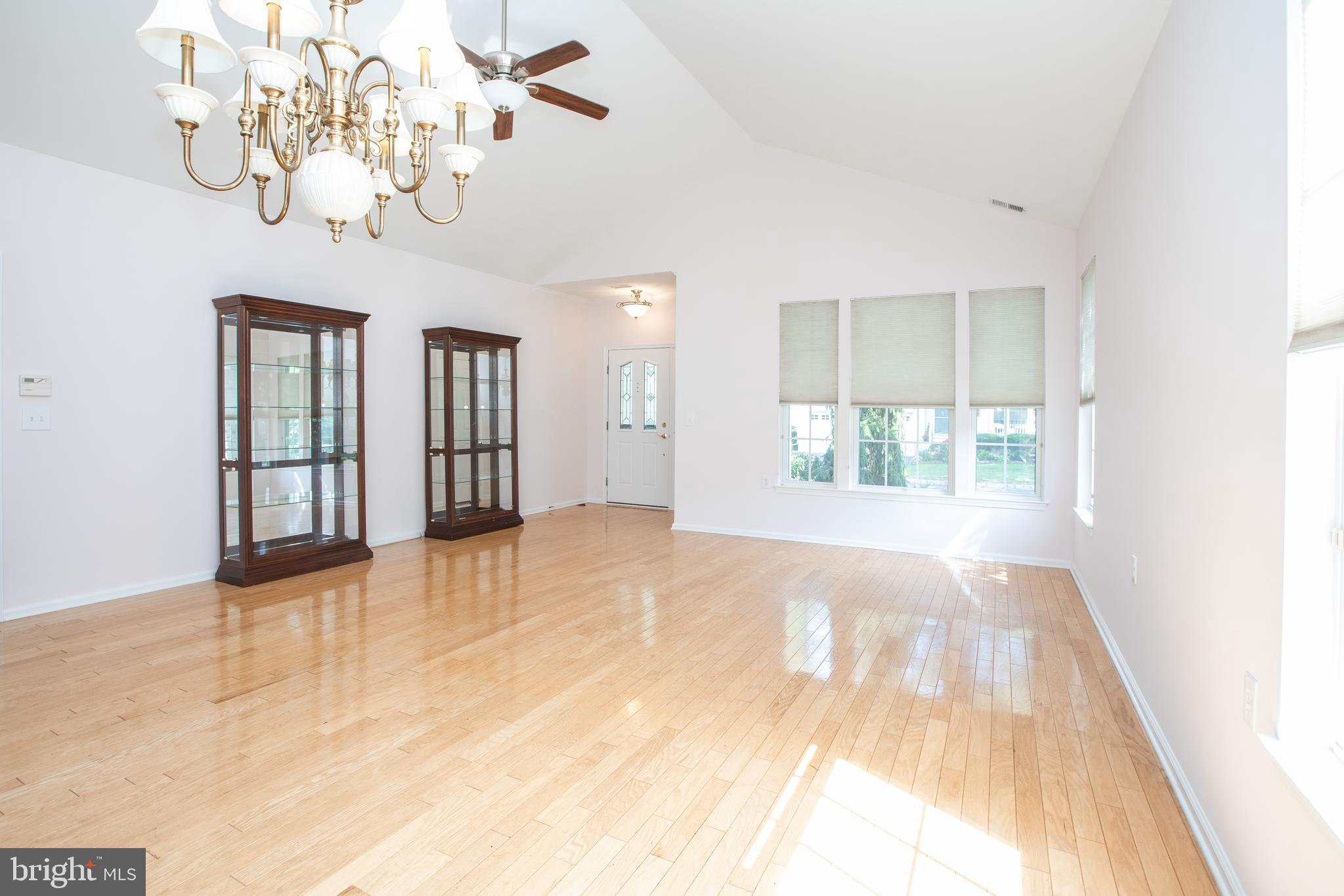 97 Hummingbird Drive Hamilton, NJ 08690 - Photo 20 of 23