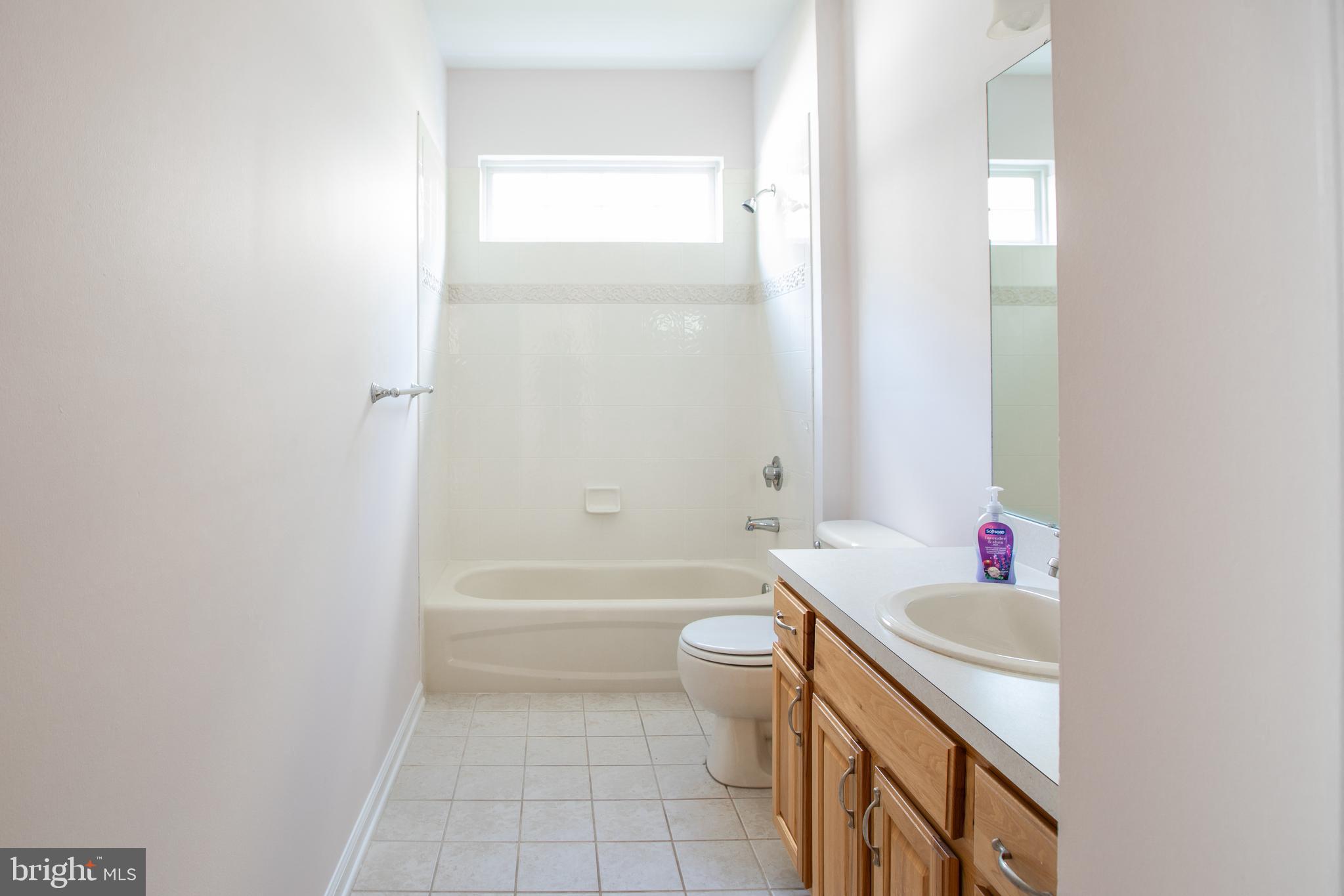 97 Hummingbird Drive Hamilton, NJ 08690 - Photo 9 of 23