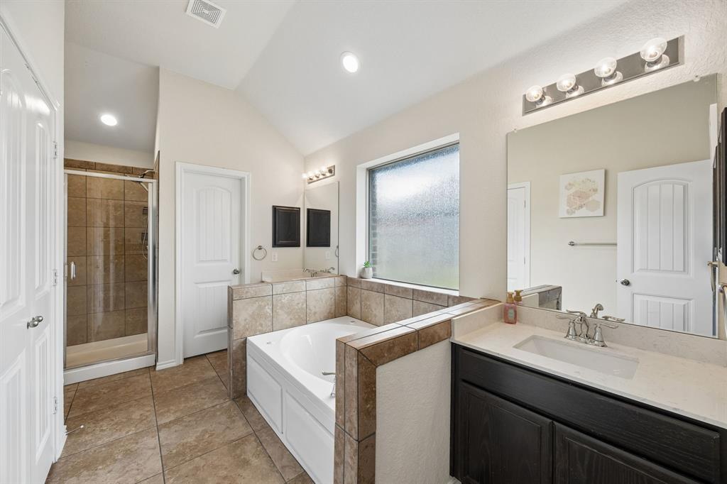 405 Rodger Street Wilmer, TX 75172 - Photo 13 of 29