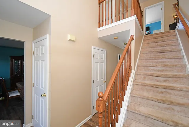 a view of a walk in closet