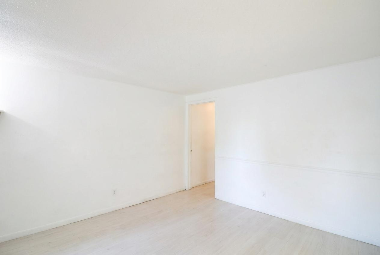 45 North McAree Road Waukegan, IL 60085 - Photo 11 of 12 a view of small space
