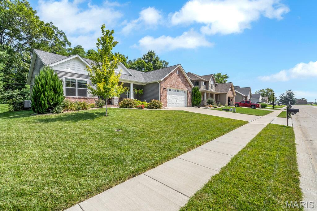 8913 Wheat Drive Troy, IL 62294 - Photo 4 of 50