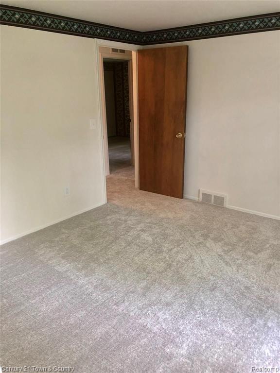 2017 Devonshire Road Bloomfield Hills, MI 48302 - Photo 23 of 43