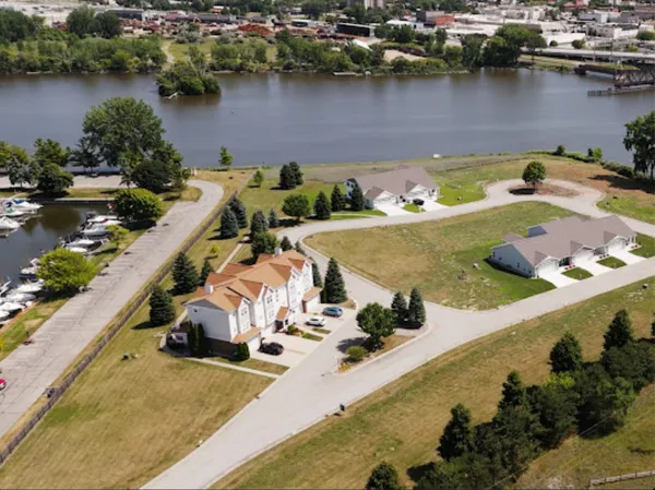 $374,900 | 53 Cove Drive, Bay City, MI 48706
