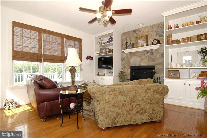 14806 Harrisville Road Mount Airy, MD 21771 - Photo 15 of 29 Family Room