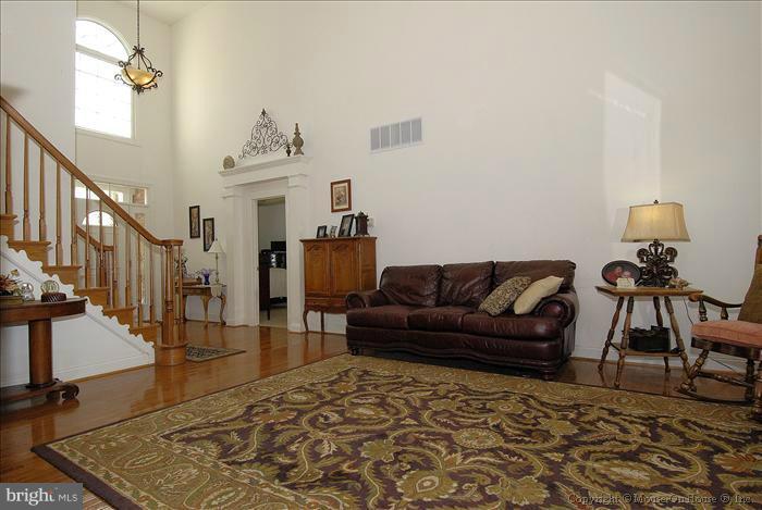 14806 Harrisville Road Mount Airy, MD 21771 - Photo 8 of 29 Interior (General)