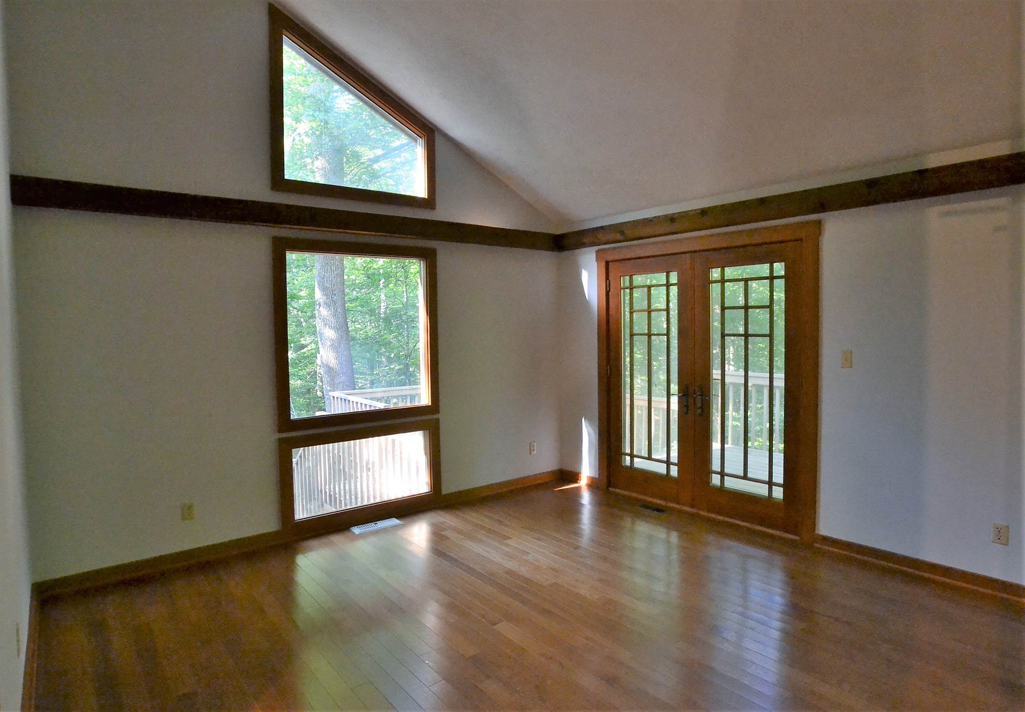 5420 East James Road Bloomington, IN 47408 - Photo 11 of 31 Gallery Image 11