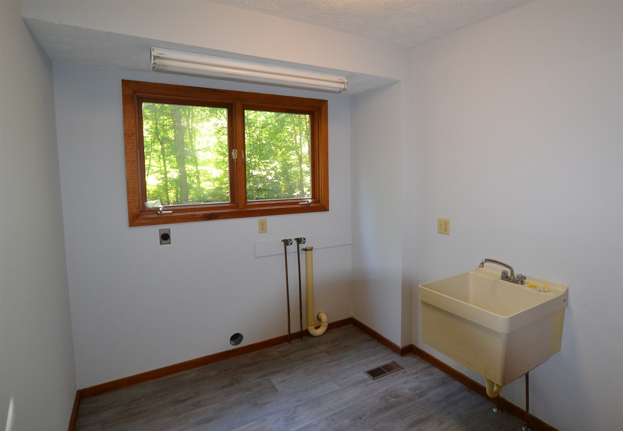 5420 East James Road Bloomington, IN 47408 - Photo 20 of 31 Gallery Image 20