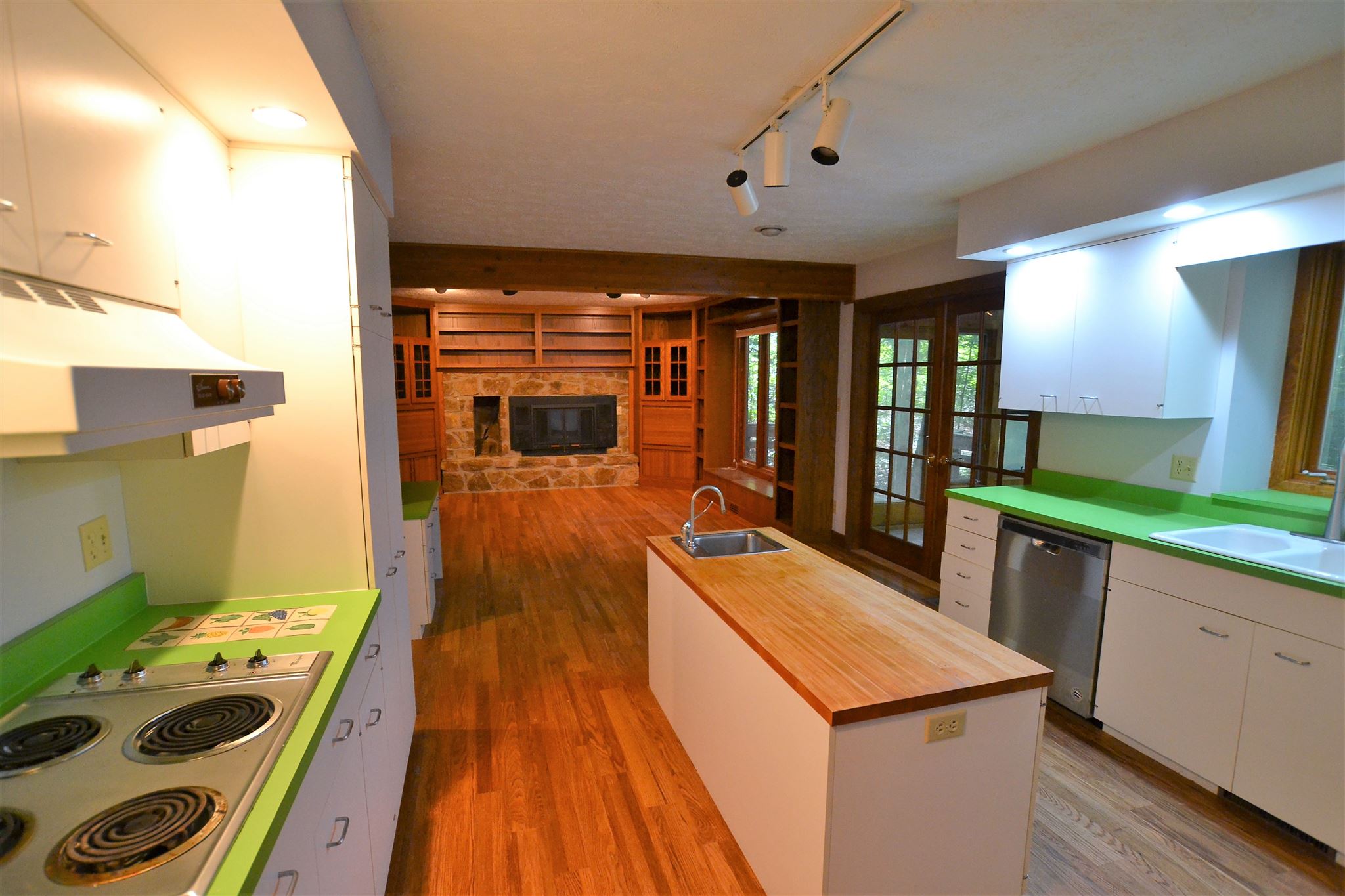 5420 East James Road Bloomington, IN 47408 - Photo 9 of 31 Gallery Image 9