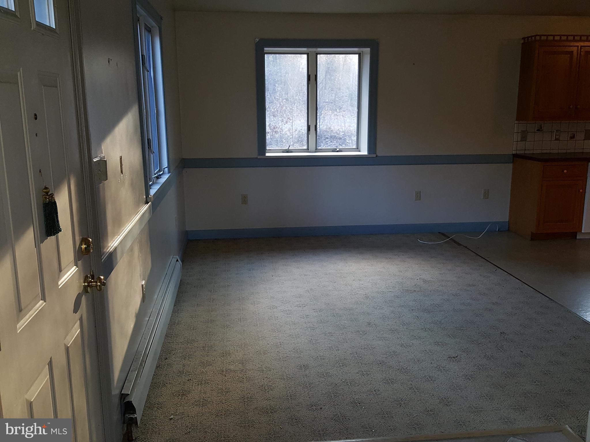 2555 Ebbvale Road Manchester, MD 21102 - Photo 11 of 28 DINING ROOM