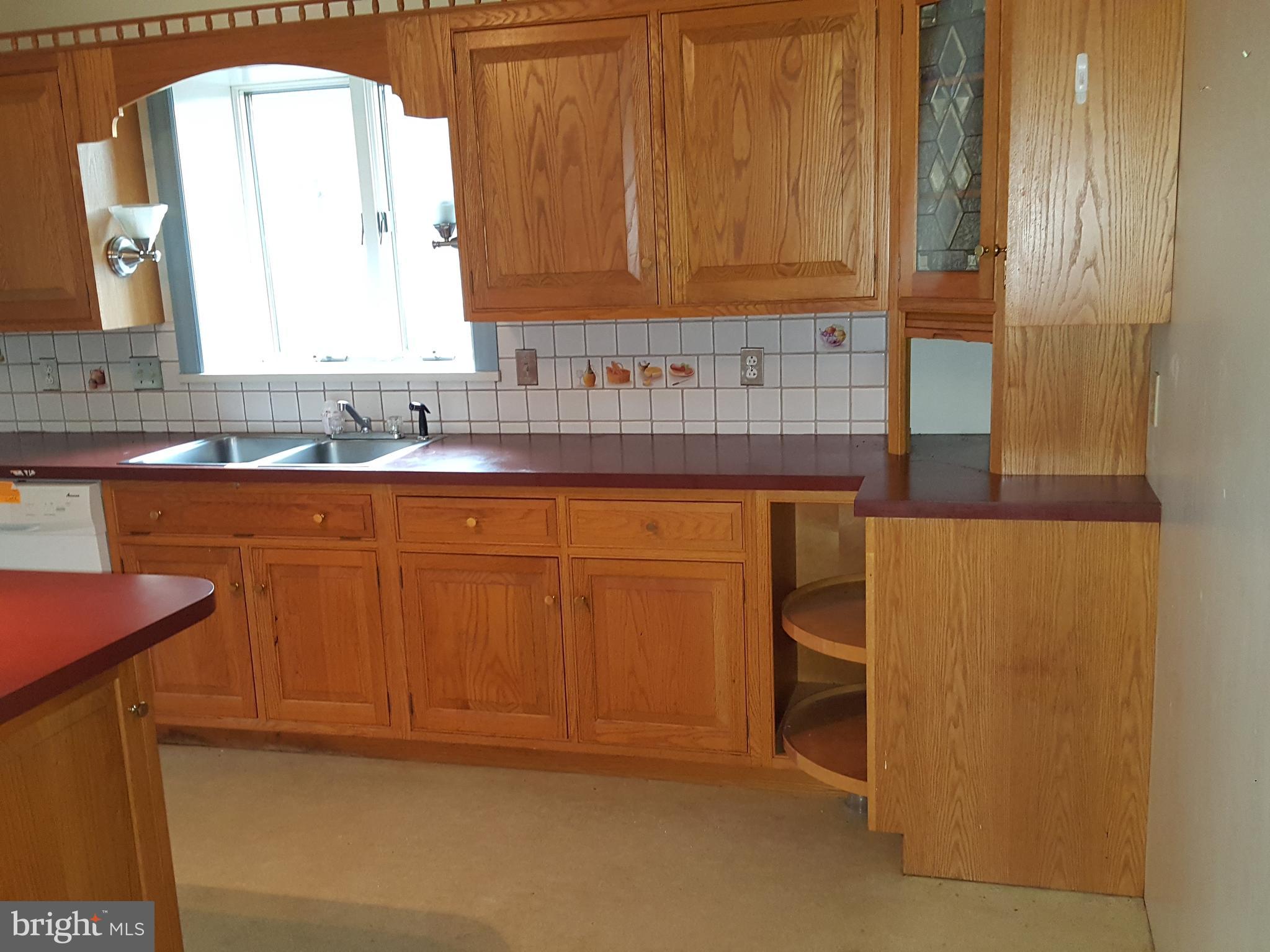 2555 Ebbvale Road Manchester, MD 21102 - Photo 15 of 28 KITCHEN