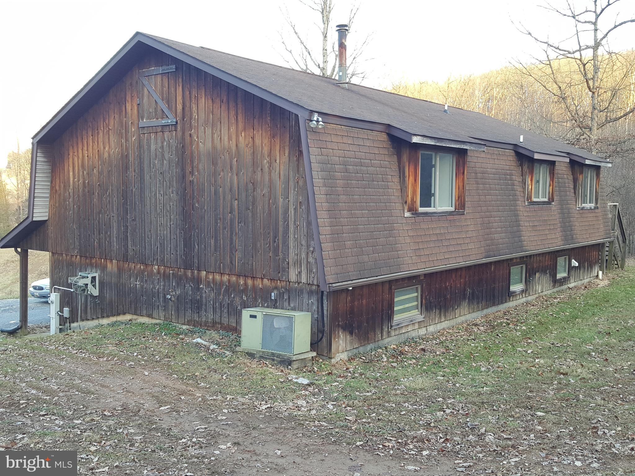 2555 Ebbvale Road Manchester, MD 21102 - Photo 3 of 28 SIDE - REAR VIEW