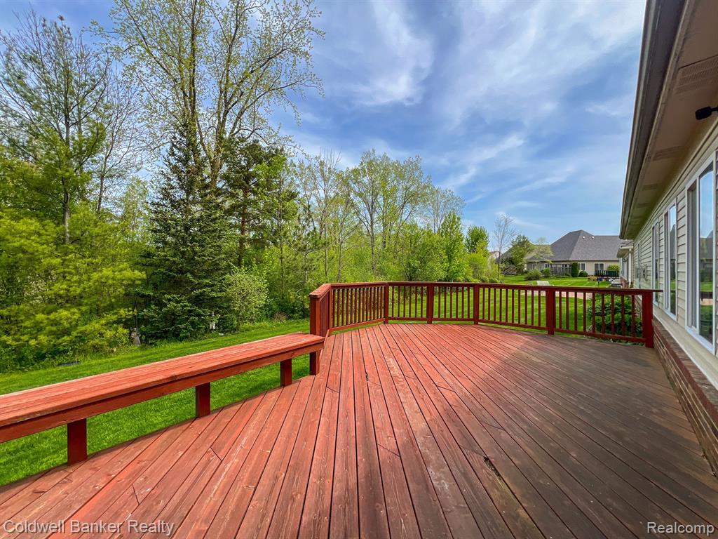 2206 Lagoon Drive Rochester Hills, MI 48309 - Photo 29 of 37