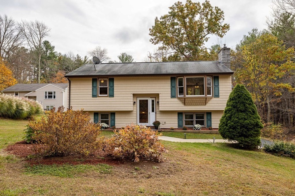 198 Lower Gore Road Webster, MA 01570 - Photo 5 of 41 a front view of a house with garden