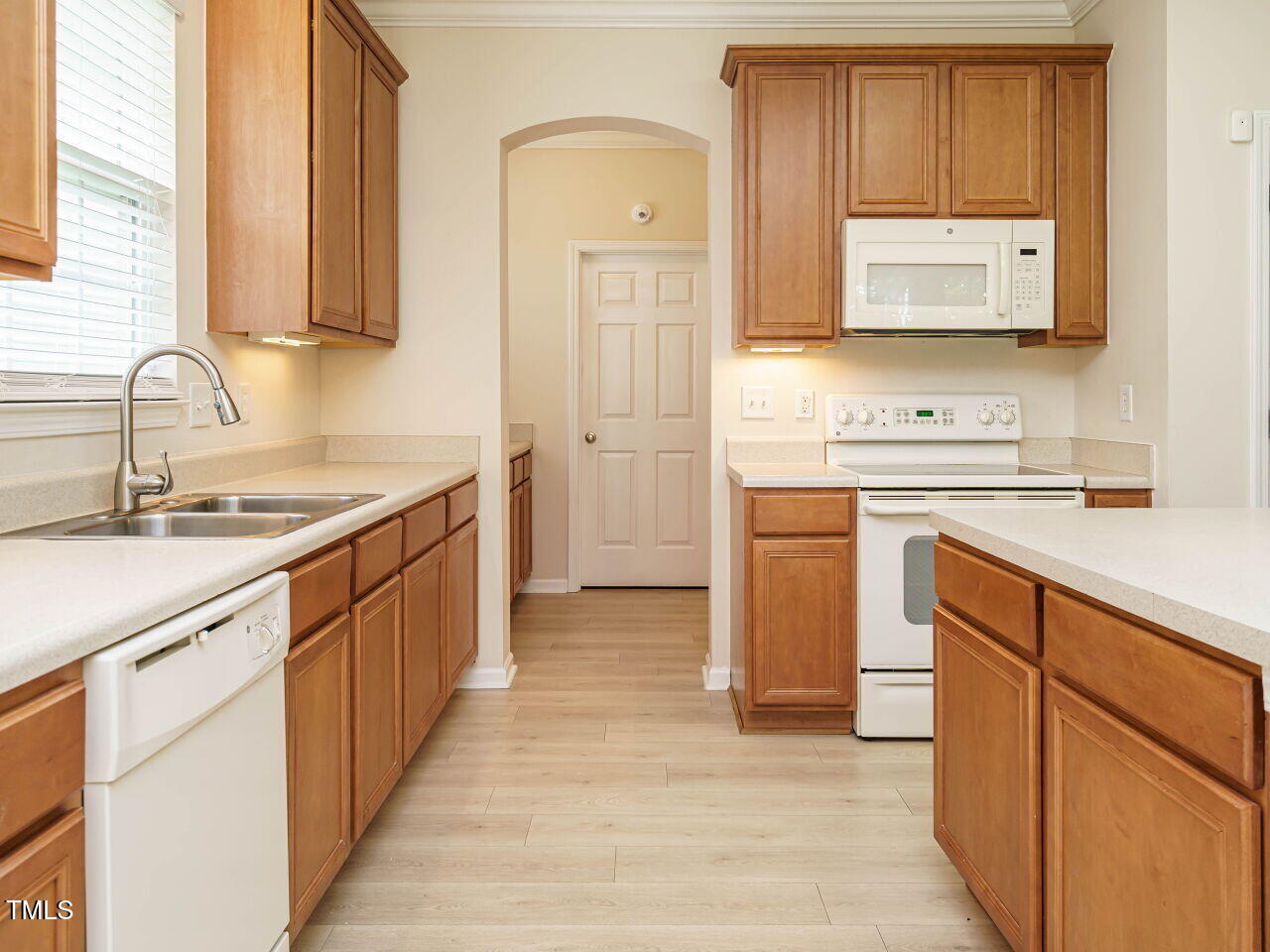 613 Ashbrittle Drive Rolesville, NC 27571 - Photo 11 of 35 011-1280x960-kitchen