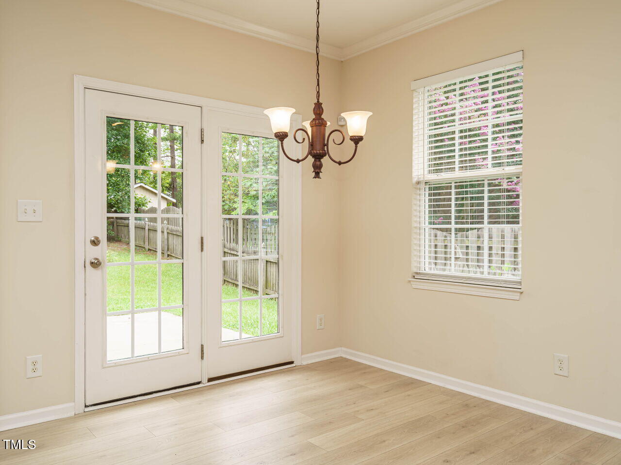 613 Ashbrittle Drive Rolesville, NC 27571 - Photo 14 of 35 014-1280x960-breakfast-nook