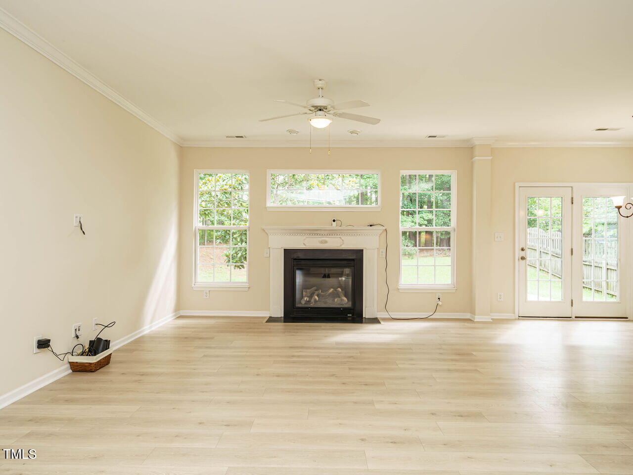 613 Ashbrittle Drive Rolesville, NC 27571 - Photo 17 of 35 017-1280x960-living-room