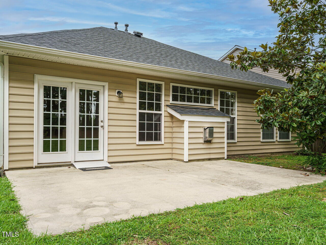 613 Ashbrittle Drive Rolesville, NC 27571 - Photo 33 of 35 033-1280x960-patio