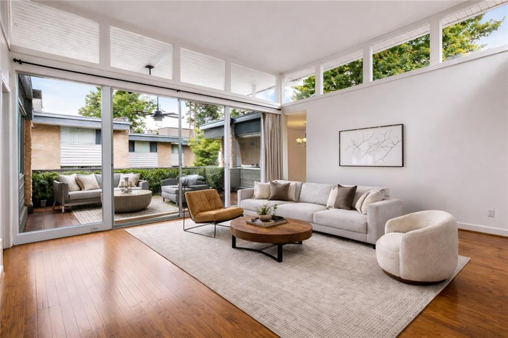 4300 Chastain Walk Northeast, Unit 20 Atlanta, GA 30342 - Photo 1 of 15